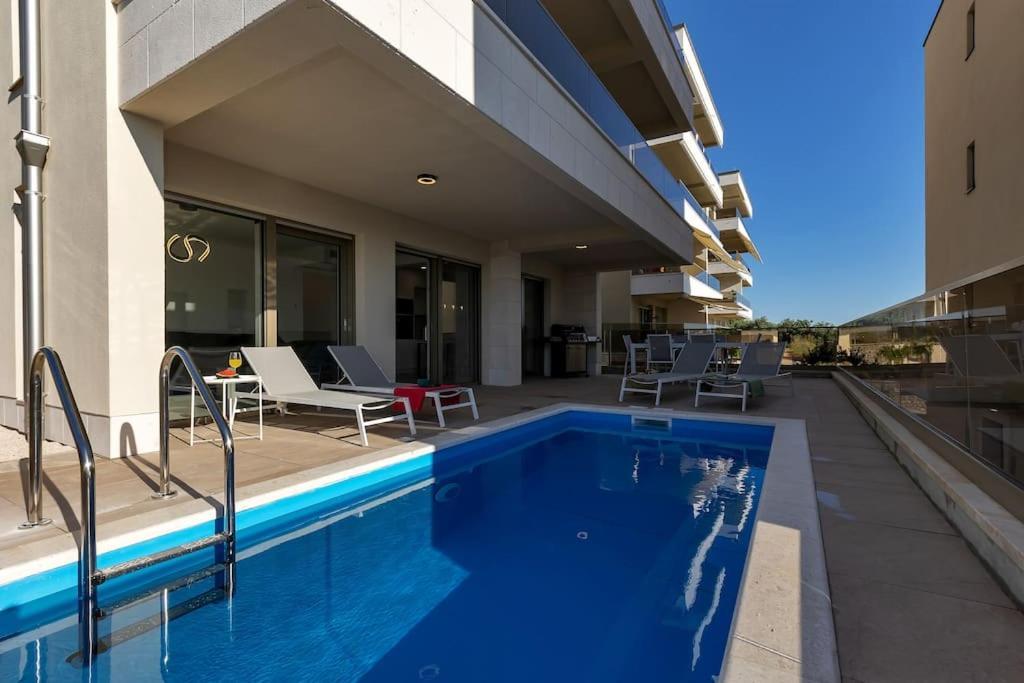 Apartman Delux With Private Pool - Makarska Exklusiv Tučepi Kültér fotó